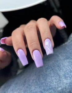 fioletowy manicure manicure hybrydowy, salon manicure Gdańsk