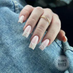 oat nails wykonane w salonie manicure Gdańsk Quanti nails