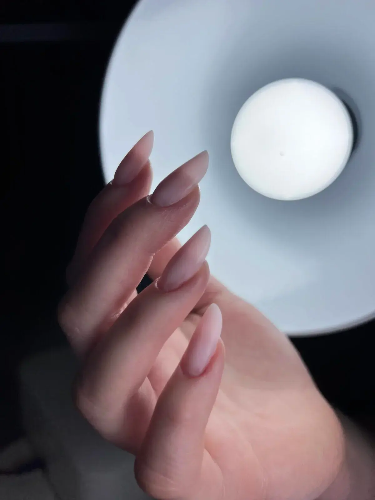 Oat Nails – minimalistyczny manicure, który zastępuje french