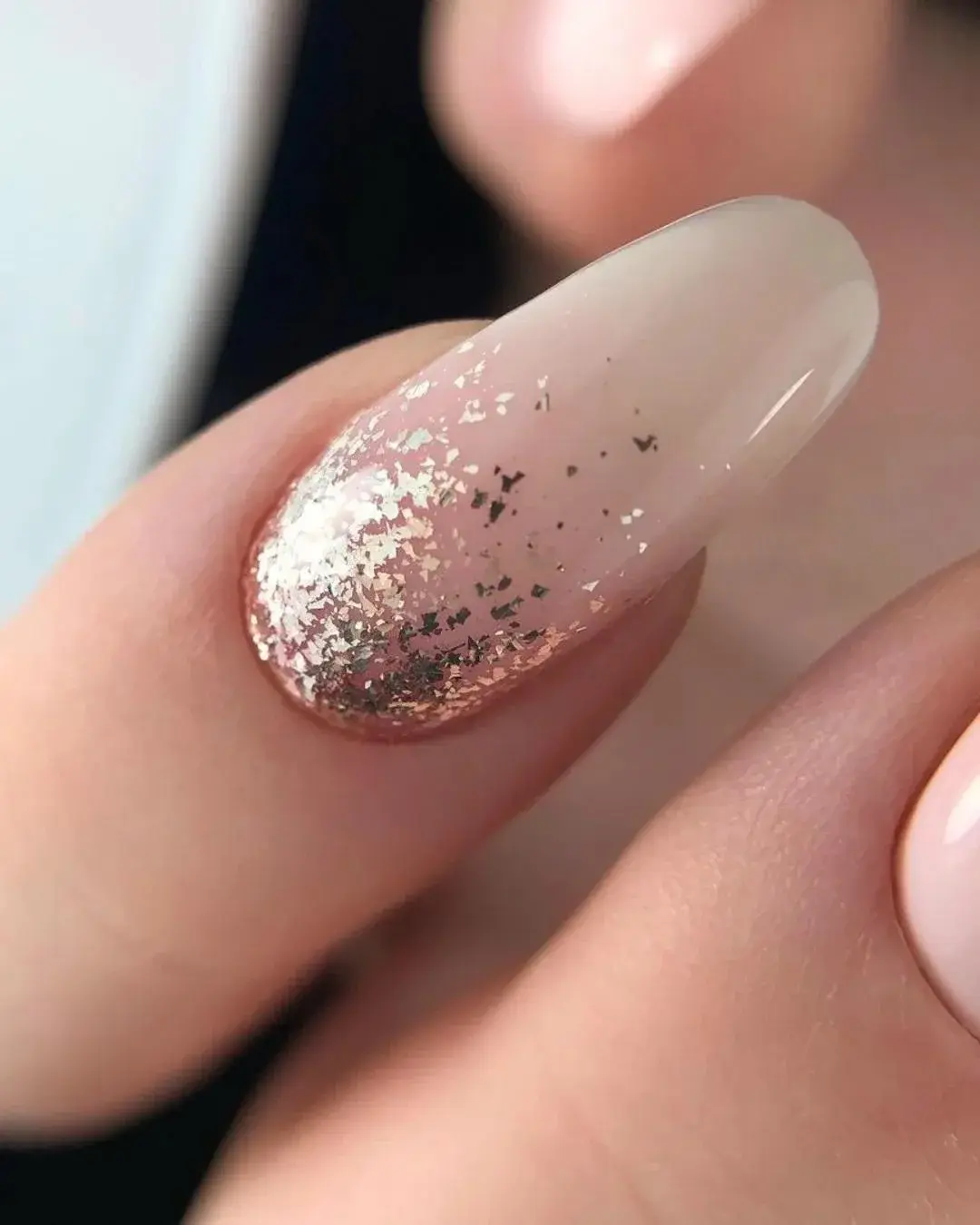 Champagne nails – ten manicure będzie hitem wiosny i lata